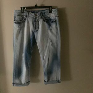 EUC Miss Me cropped jeans